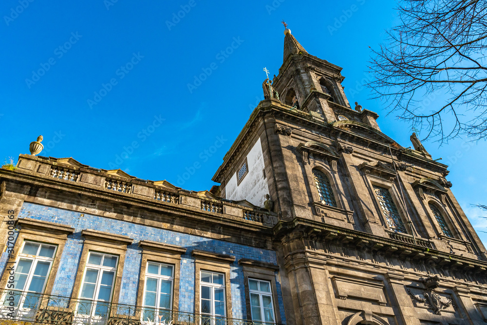 Fototapeta premium Porto Church Santissima Trindade