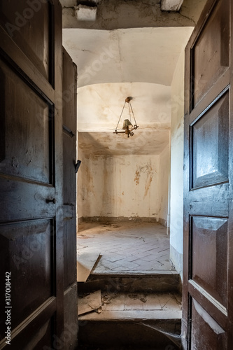 interior of old house © Jaume
