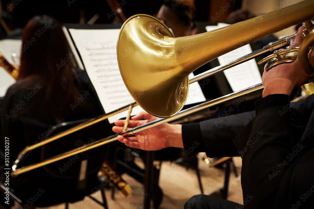 Φωτογραφία Playing the trombone in orchestra