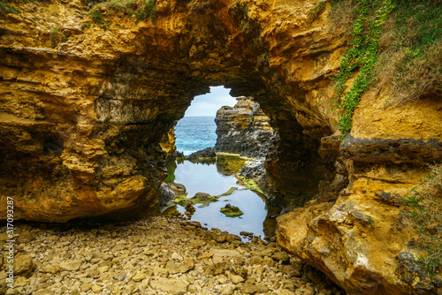 the grotto, great ocean road, victoria, australia