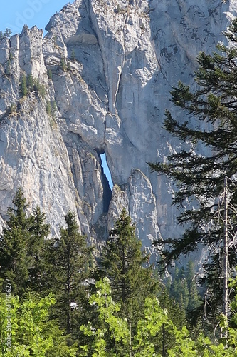 Loch in der Felswand, Schwiegermutterloch