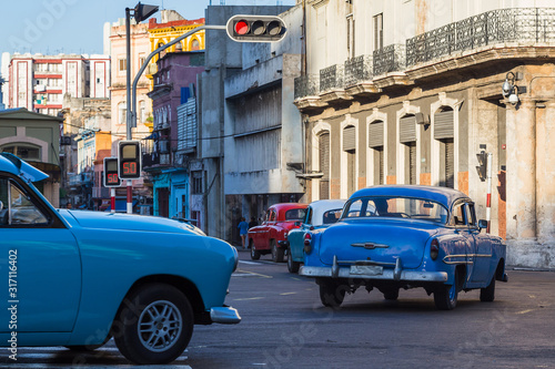 Oily fumes in Havana © Jason Wells