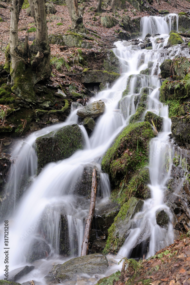 Wasserfall im Tal der Wupper Wasserfall im Tal der Wupper