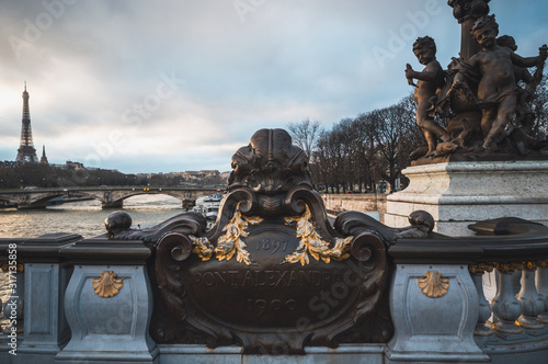 Nice views of Paris and its streets