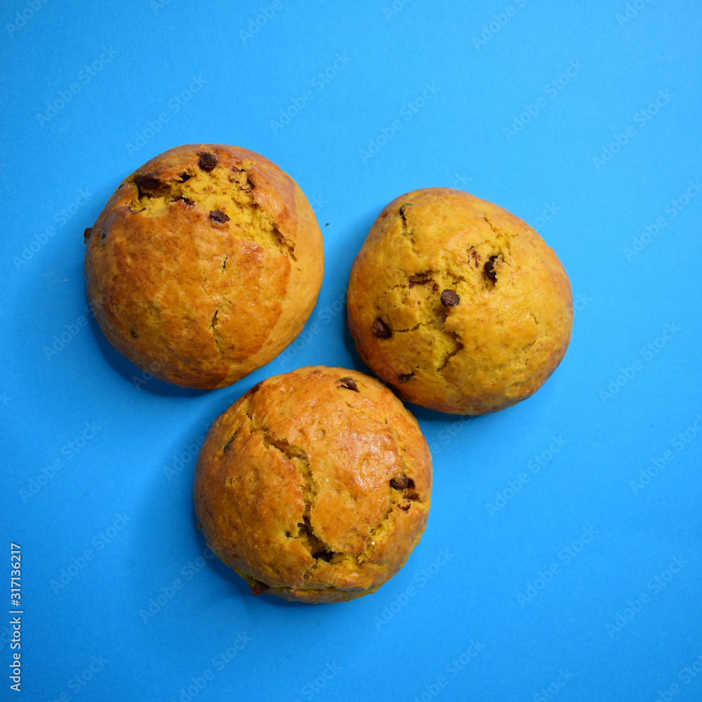 Salt loaves filled with chocolate chips Salt loaves filled with chocolate chips