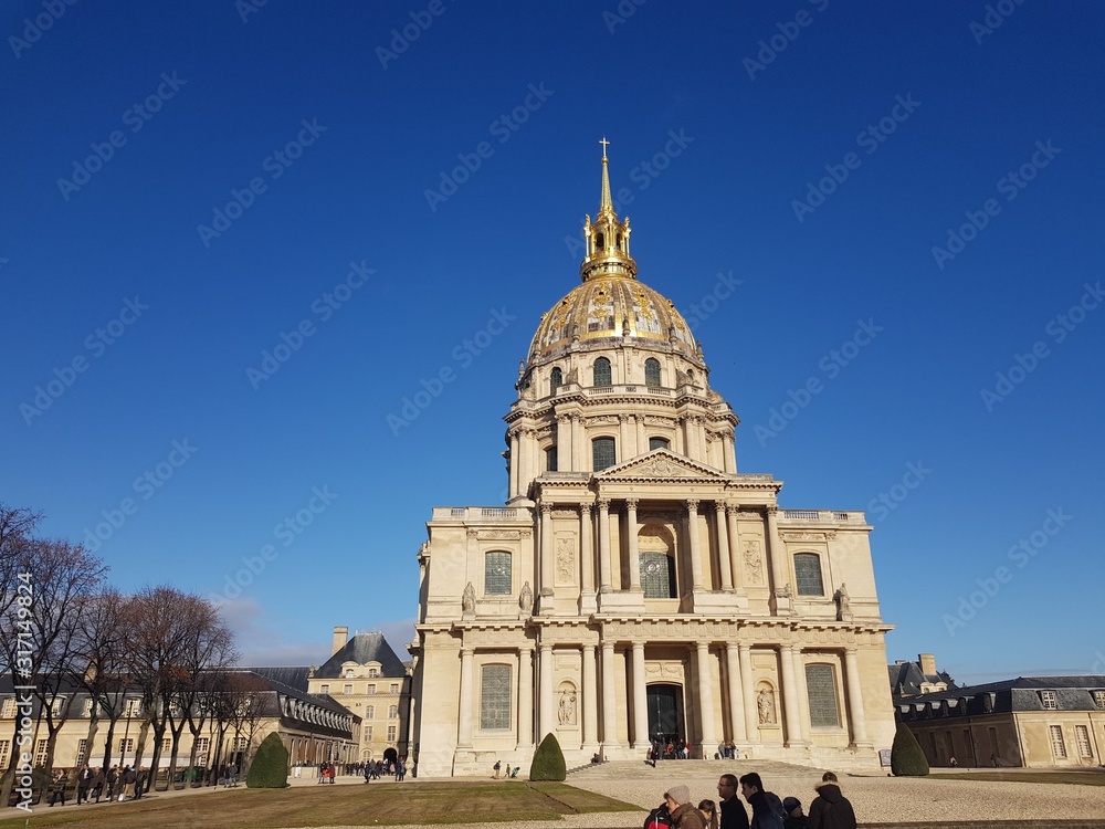 basilica of sacre coeur in montmartre