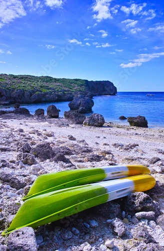 夏の宮古島、中の島ビーチの景観