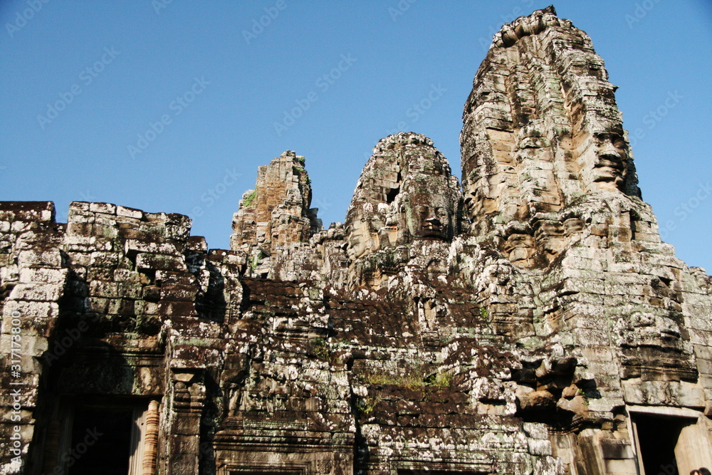 カンボジア世界遺産　アンコール・トム　バイヨン　