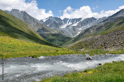 Mountainous landscape. Upper reach of Kulagash river. Katun mountain range, Altai, Altai Republic, Siberia, Russia. © Kirill