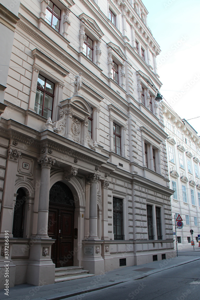 Obraz premium baroque mansion in vienna (austria) 