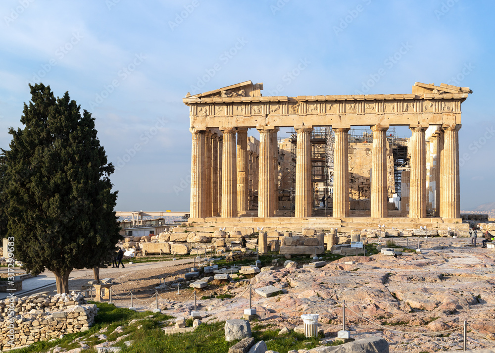 Fototapeta premium Scenic view of Parthenon Temple, Acropolis, Athens, Greece.