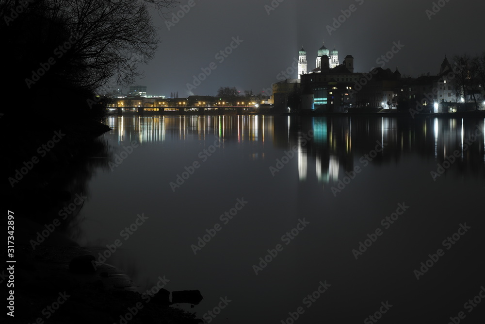 Passau Inn Marienbrücke Dom bei Nacht Passau Inn Marienbrücke Dom bei Nacht