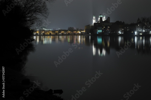 Passau Inn Marienbrücke Dom bei Nacht