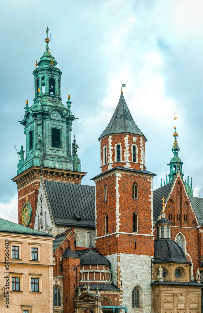 Fototapeta premium Wawel Royal Castle in Krakow, Poland 