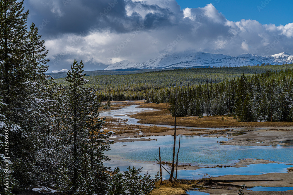 NORRIS GEYSER BASIN NORRIS GEYSER BASIN