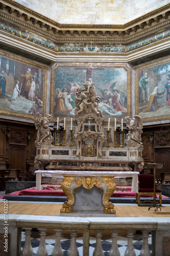  Interior of Eglise Notre Dame, Bordeaux, Gironde department, France