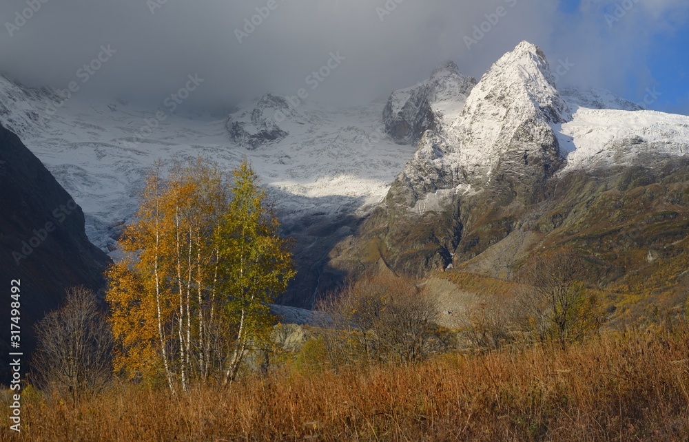 Obraz premium Morning in mountains
