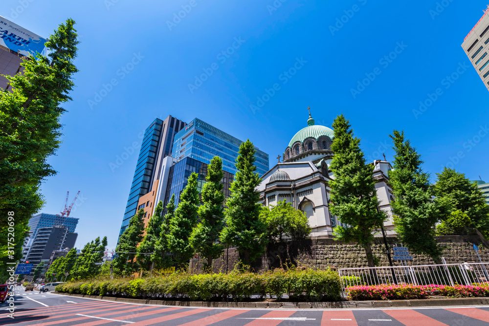 御茶ノ水 本郷通りと東京復活大聖堂 ニコライ堂 の風景 Stock Photo Adobe Stock