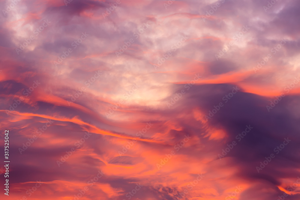 Sunset Splendor: A Sky in Spectacular Drama