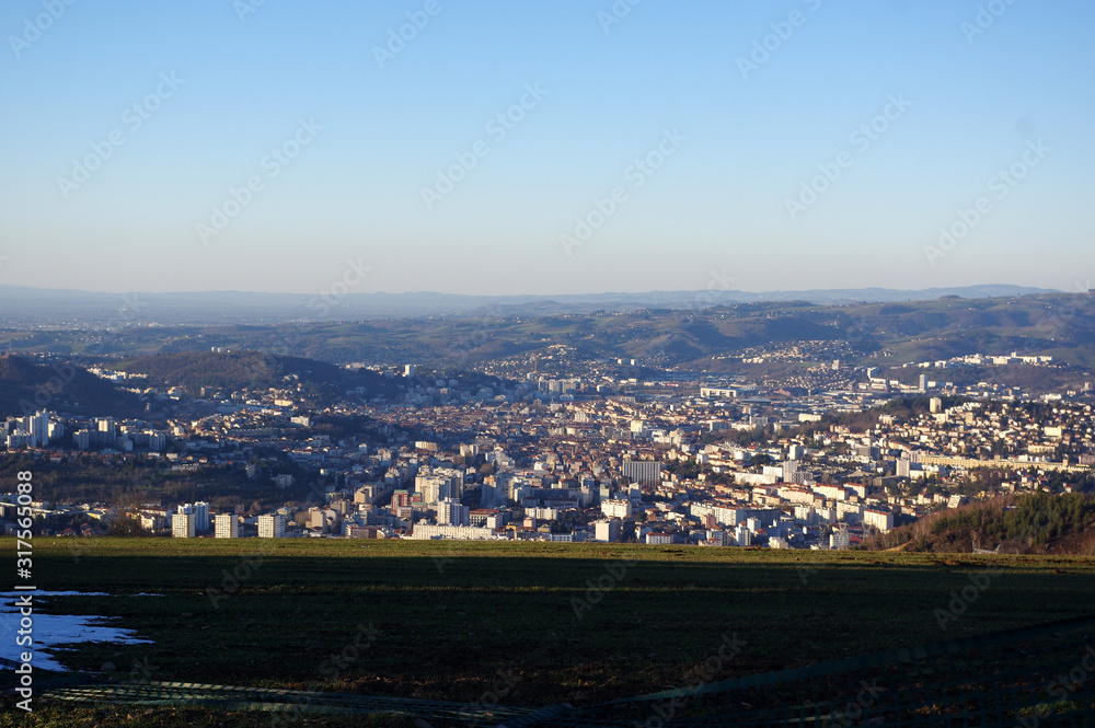 Obraz premium vue sur la ville de Saint-Etienne, Loire