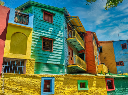Foto Colorful Caminto street scenes in La Boca, the oldest working-class neighborhood of Buenos Aires, Argentina