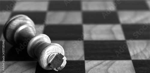schach könig schachmatt schwarz weiß photo