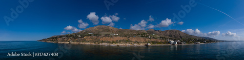 Vue aérienne de la plage El Matador, en Californie, à coté de Malibu.