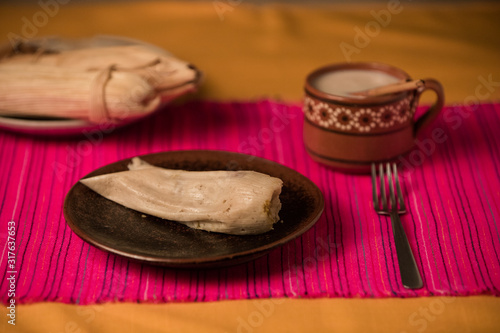 Tamales con atole dia de la Candelaria
