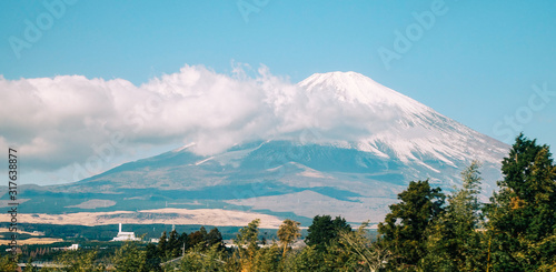 Fototapeta Naklejka Na Ścianę i Meble -  View of Mt. Fuji in sunny day