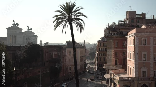 Roma, Italia. Vista dal belvedere di villa Aldobrandini. Piazza Spaccanapoli con traffico e sullo sfondo il Vittoriano photo