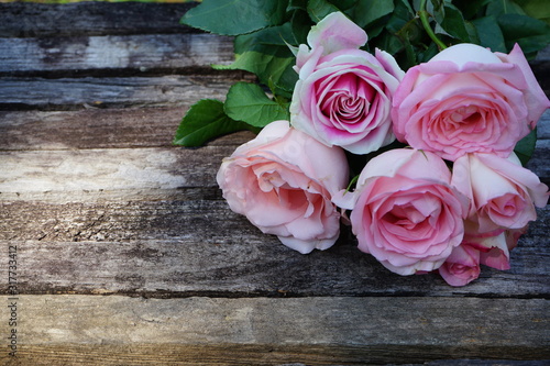 bouquet of pink roses