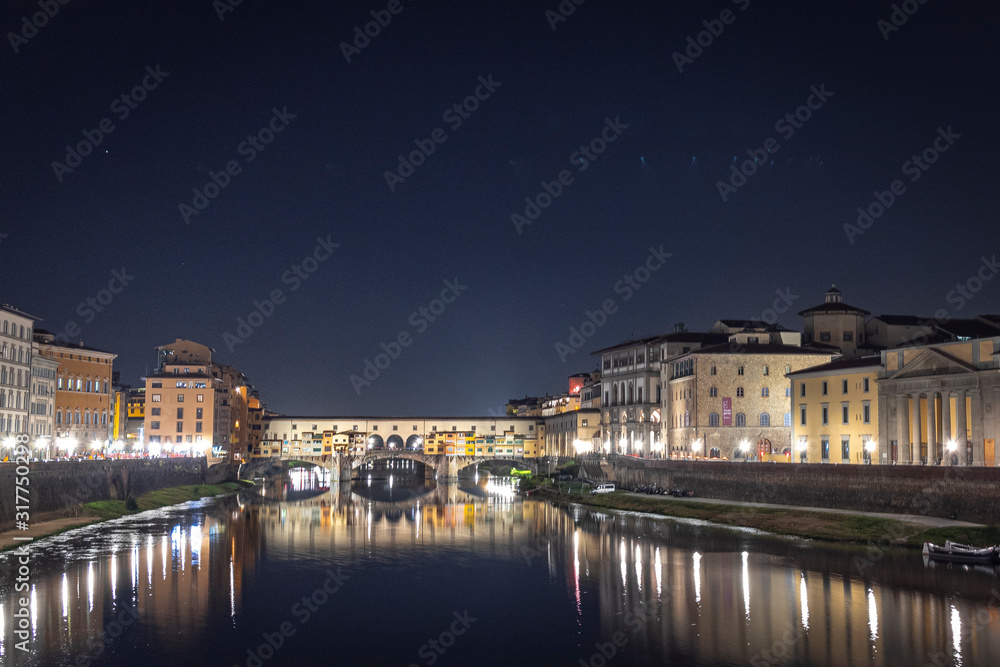 night view of ponte vecchio in florence