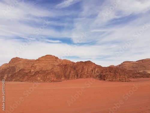 ワディラム 砂と山