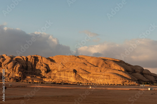 Vista panor  mica del desierto de Wadi Rum  Jordania 