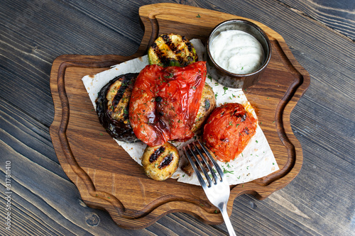 grilled vegetables with white sauce