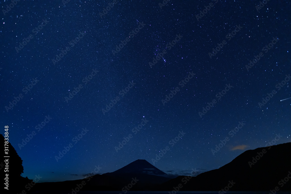 夜景　富士山　星空　流れ星　本栖湖