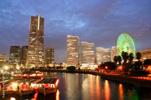 横浜
