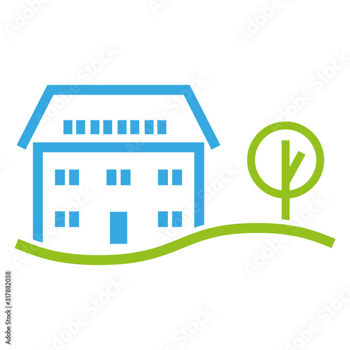 Haus, Wiese und Baum, Immobilien Logo