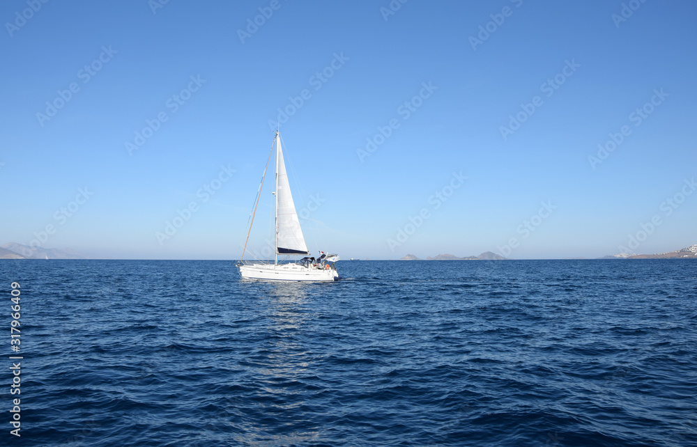 Segelboot in der Ägäis