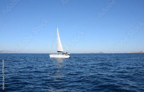 Segelboot in der Ägäis