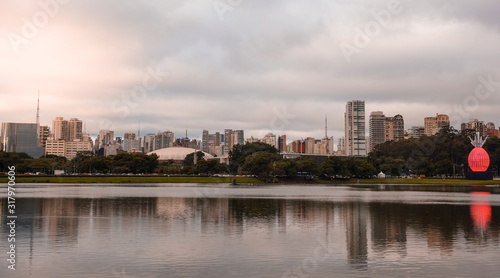 Sao Paulo/Brazil: Ibirapuera park, fountains, cityscape © Caio
