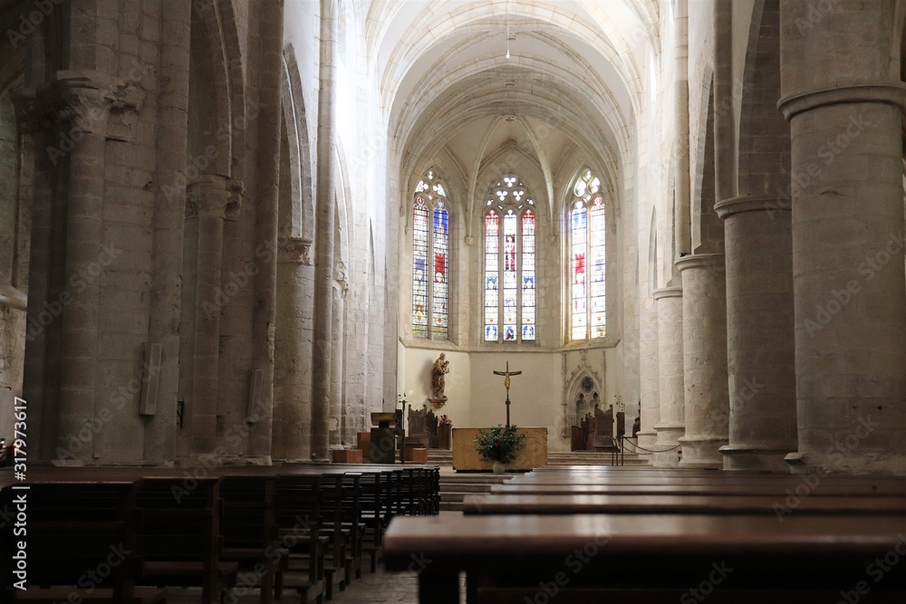 Abbaye d'Ambronay construite au 8 ème siècle - Département de l'Ain - Région Rhône Alpes - France - Intérieur de l'abbaye