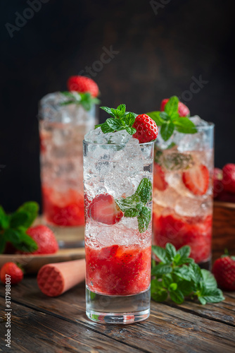 Mojito cocktail with strawberry