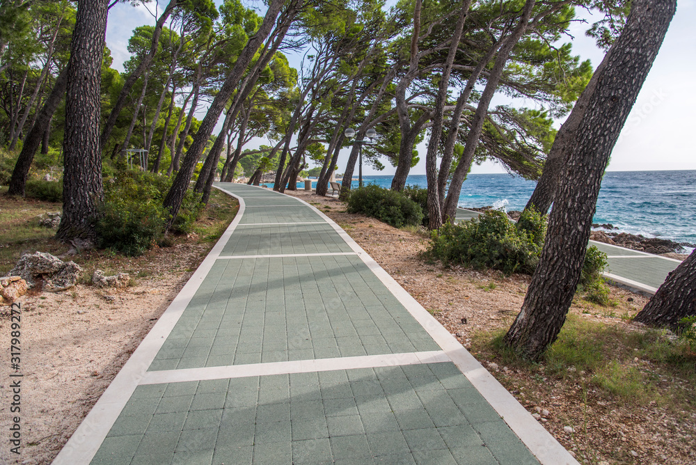 Seepromenade in Brela an der Makarska Riviera,Dalmatien,Adria,Kroatien Seepromenade in Brela an der Makarska Riviera,Dalmatien,Adria,Kroatien