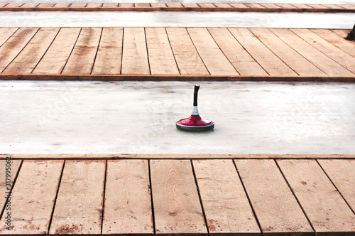 Eistockschießbahnen und ein Turnierstock