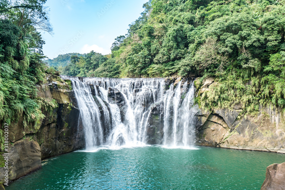 Shihfen Waterfall, Fifteen meters tall and 30 meters wide, It is the largest curtain-type waterfall in Taiwan Shihfen Waterfall, Fifteen meters tall and 30 meters wide, It is the largest curtain-type waterfall in Taiwan