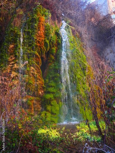 Cascada en Civica