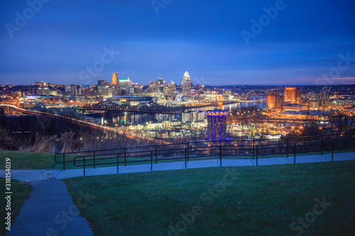 Cincinnati at night © Henryk Sadura