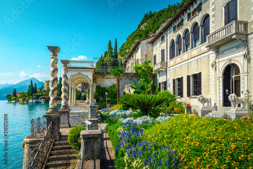 Fototapeta Naklejka Na Ścianę i Meble -  Admirable ornamental garden and villa Monastero with lake Como, Varenna