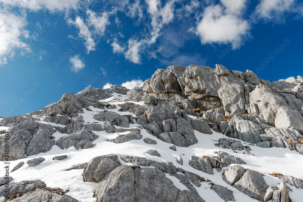 Obraz premium High mountains under snow
